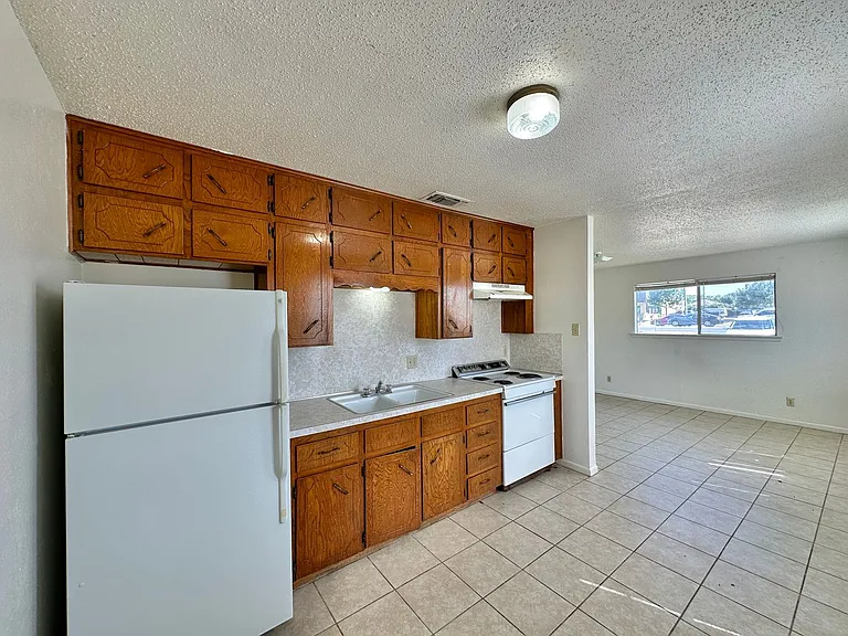 1313 W Stan Schlueter Loop — Photo 7