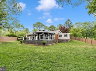 12117 Sunnyview Dr, Germantown, MD 20876