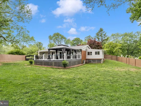 12117 Sunnyview Dr, Germantown, MD 20876