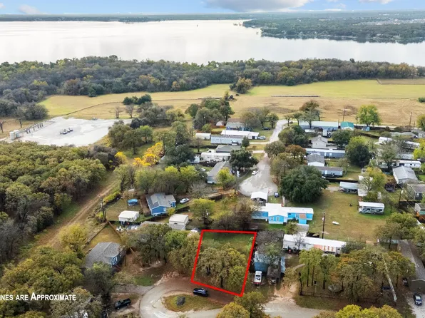 1616 Sheri Ct, Azle, TX 76020