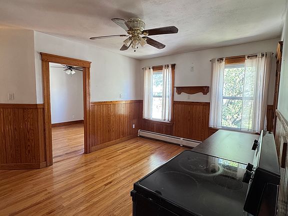5th image of 236 Pilgrim Ave