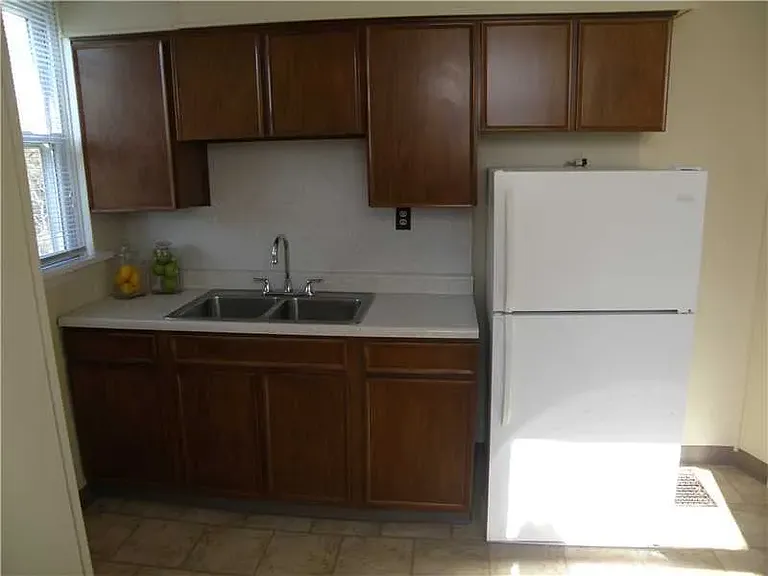33 Fountain St — Photo 9