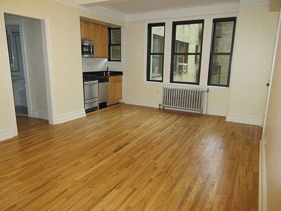 2nd image of 210 E 68th St APT 10m