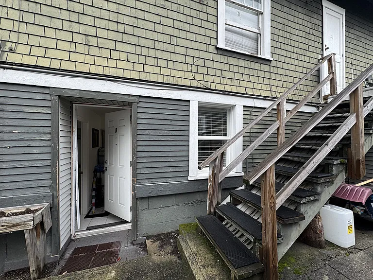 306 Esmond Ave — Photo 12