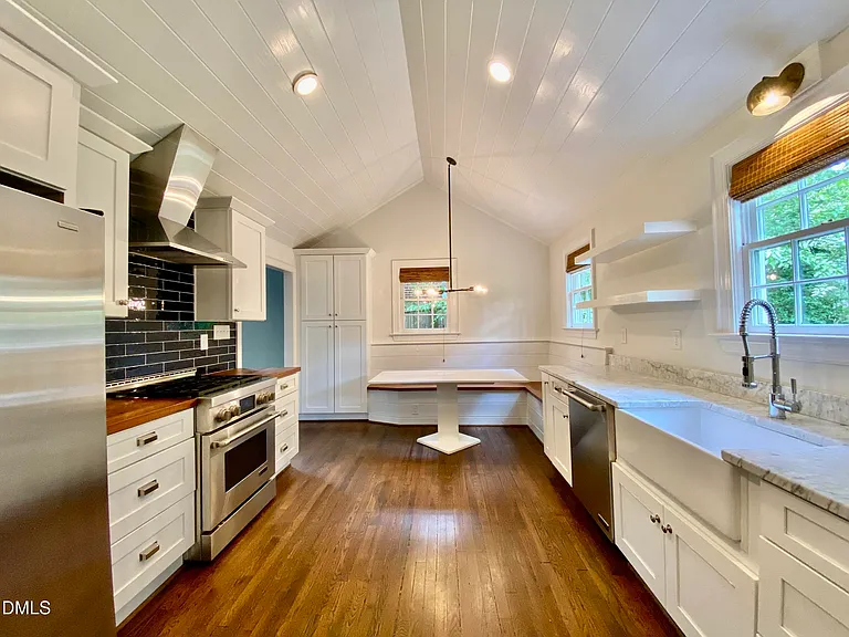 1317 Vickers Ave — Photo 9