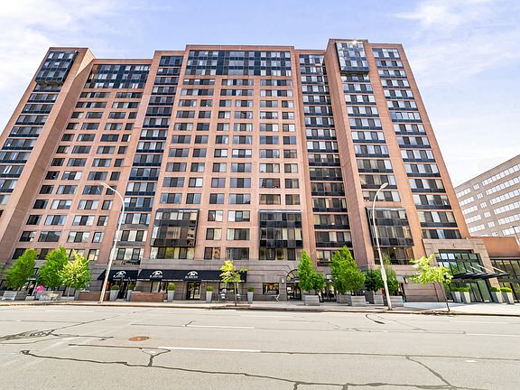 2nd image of 4 Martine Ave APT 707