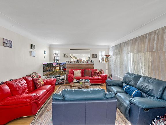 3rd image of 5937 Orchard Ave