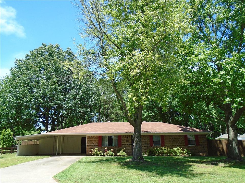 1st image of 312 Kelli Ave