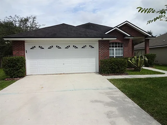 3 bed, 2.0 bath, 1769 sqft, $2,385 — Photo 1