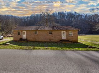 590 Kilgore Creek Rd, Milton, WV 25541