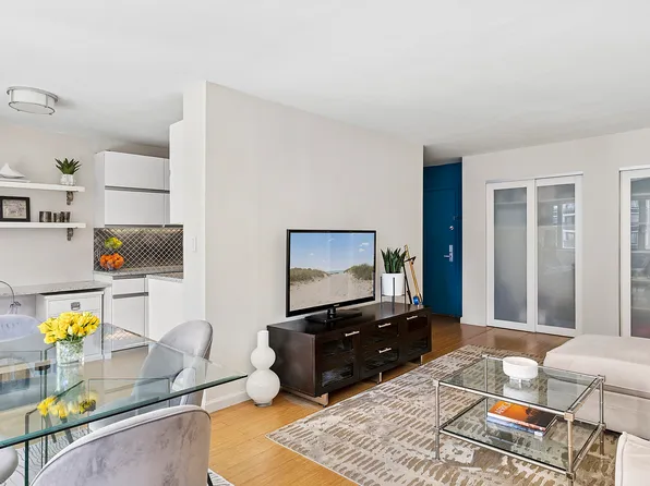 100 West 93rd Street 8K image 1 of 7