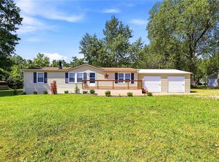 806 N Jerry St, Raymore, MO 64083