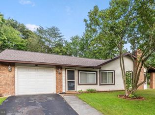 671 Avondale Dr, Sterling, VA 20164