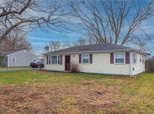 10 Reardon Dr, Middletown, RI 02842