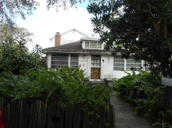 2525 Garfield Street, Hollywood, FL 33020