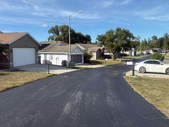 4th image of 7856 Empire Ct