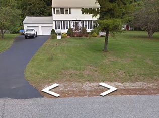 7 Timber St, Londonderry, NH 03053