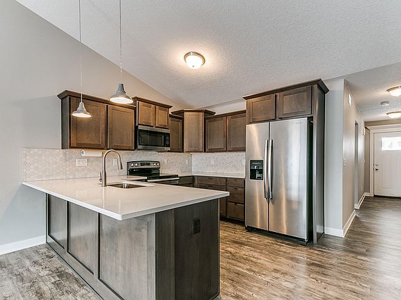 4th image of 5812 Quarry Dr