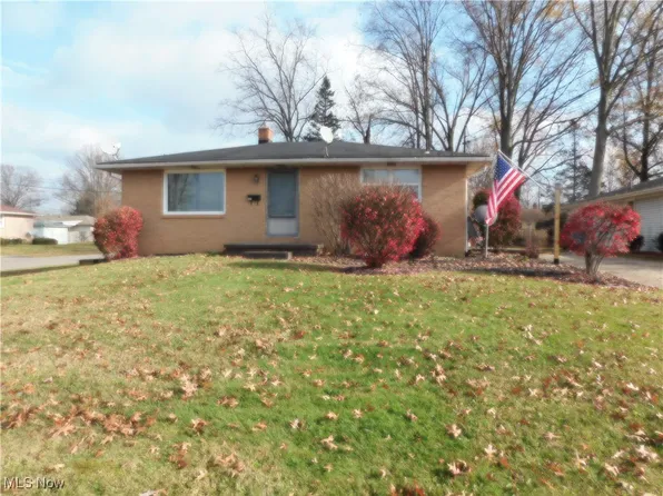 991 & 609 Dravis St, Girard, OH 44420