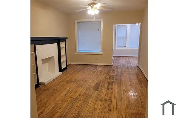 Building Photo - 6723 S Clyde Ave #1E