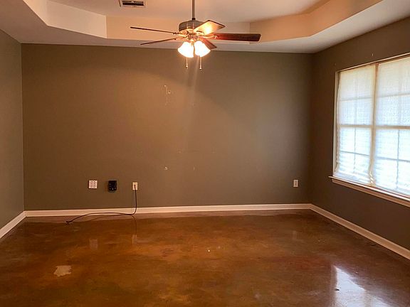2nd image of 1422 Southport Blvd