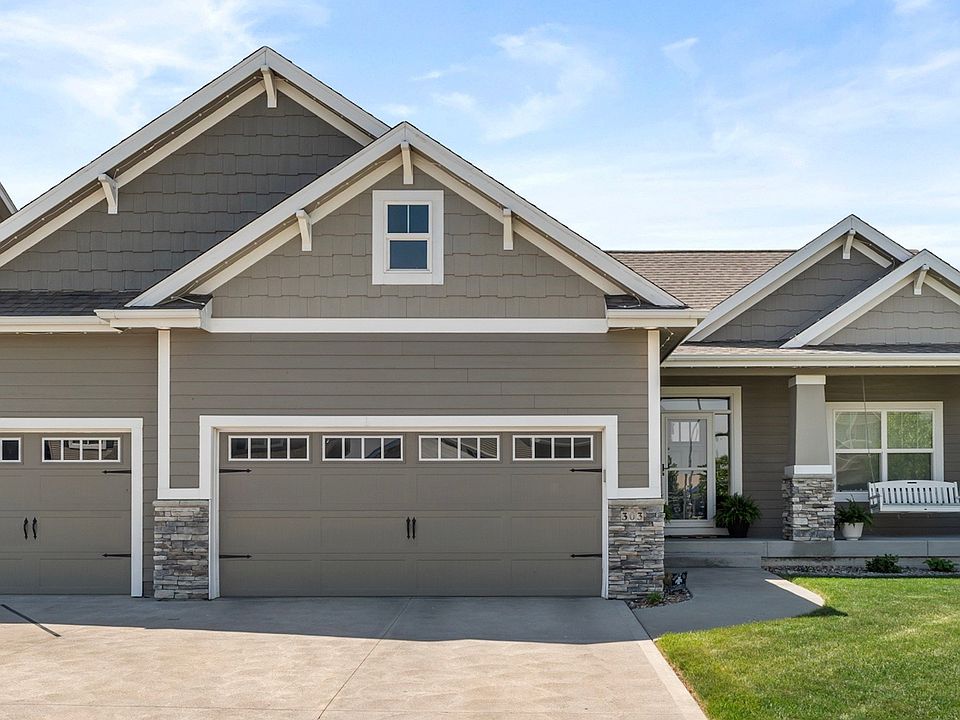 1st image of 303 Aspen Dr NE