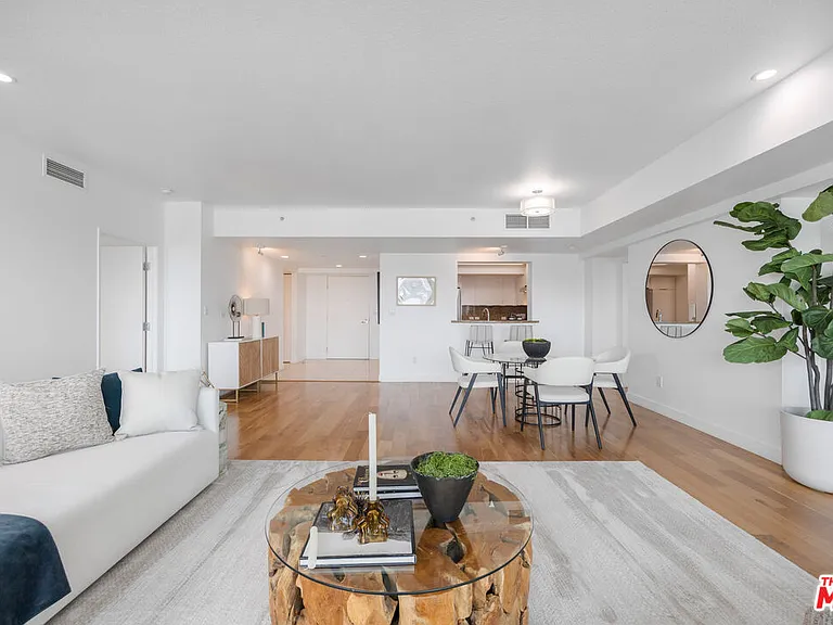 13600 Marina Pointe Dr #1507 — Photo 9