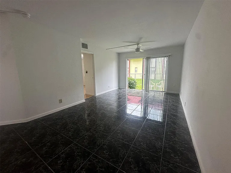 3212 NW 103rd Ter #107-B — Photo 2