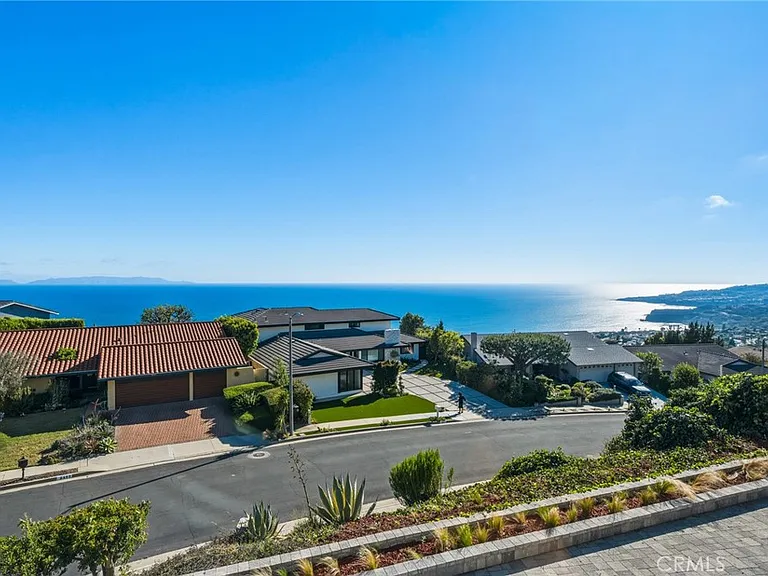 3404 Hightide Dr — Photo 1
