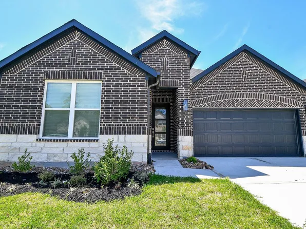 215 Springfield Terrace Ct, Conroe, TX 77304