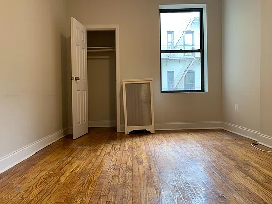 Rented by Hillel Realty Group | media 5