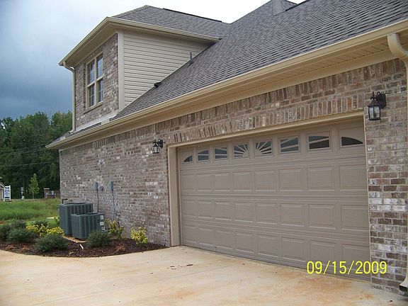 2 car garage w/ room for Boat in driveway