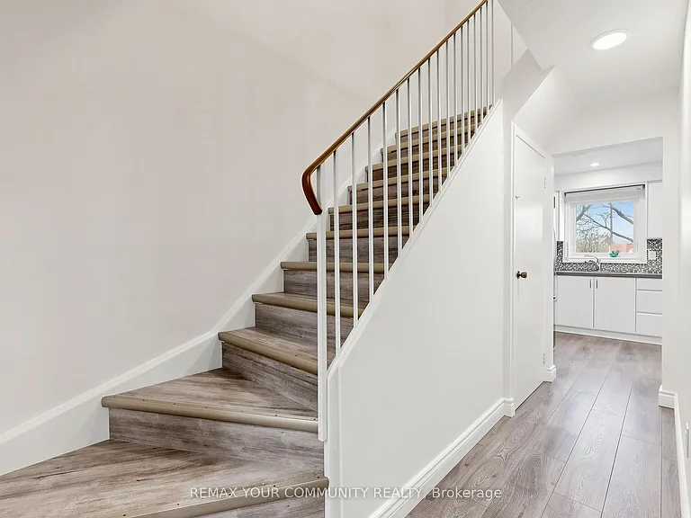 63 Patrice Cres #UPPER — Photo 20