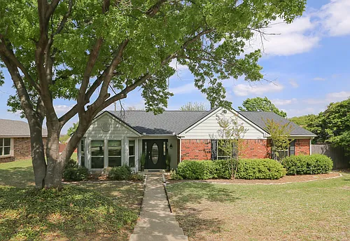 212 Aspenway Dr Photo 1