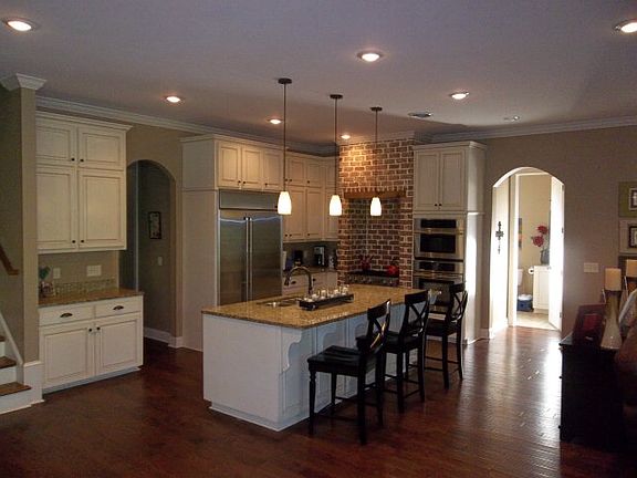 3rd image of 13004 Lakepointe Cv