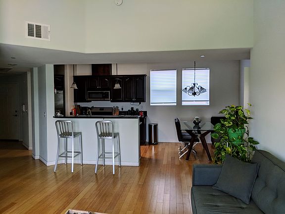 5th image of 3636 Jasmine Ave Unit 404