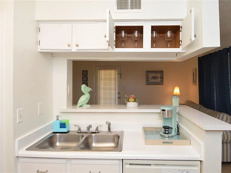 8625 Mallard Reserve Dr #101 — Photo 7