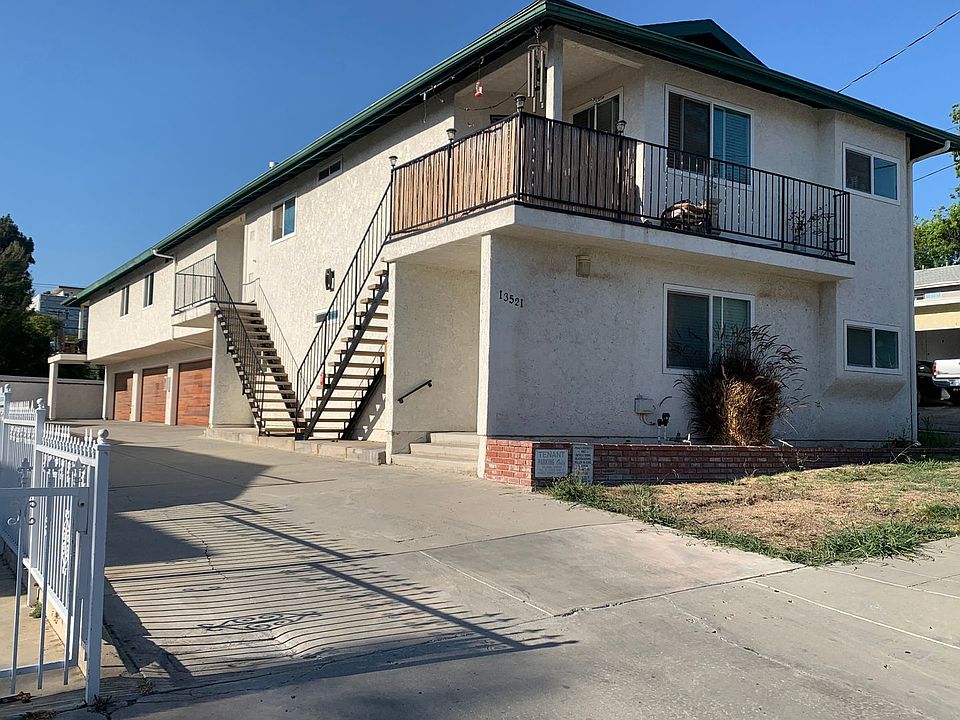 1st image of 13521 Franklin St APT 3