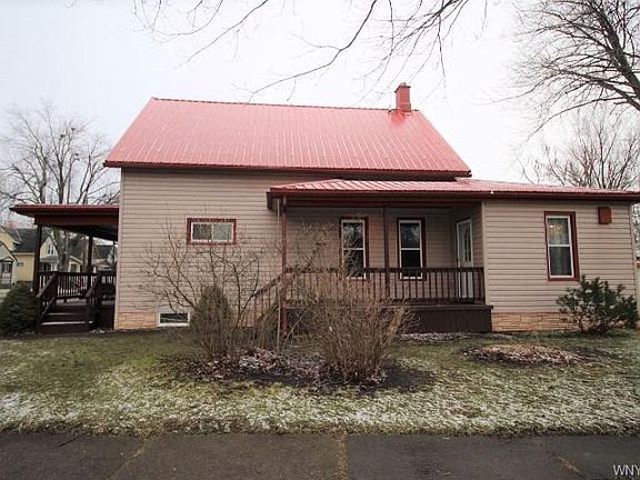4th image of 63 Fuller Ave