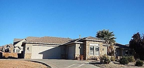 3rd image of 897 E Crooked Creek Dr