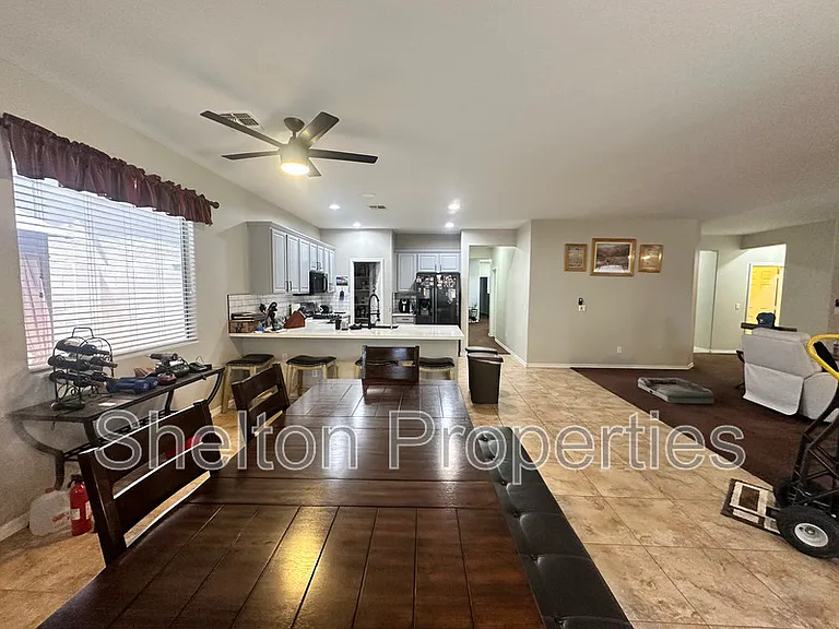30311 W Whitton Ave — Photo 3