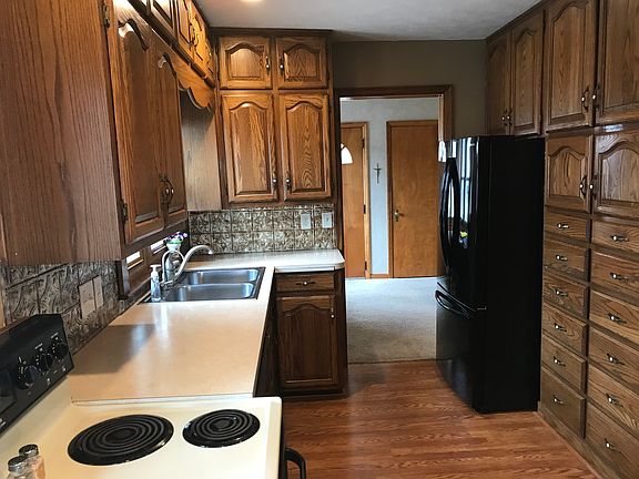 3rd image of 16666 Kettlersville Rd