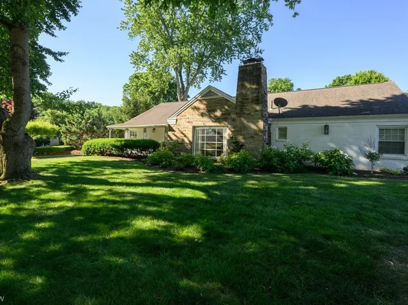 2912 Parkridge Cir NW, Canton, OH 44718
