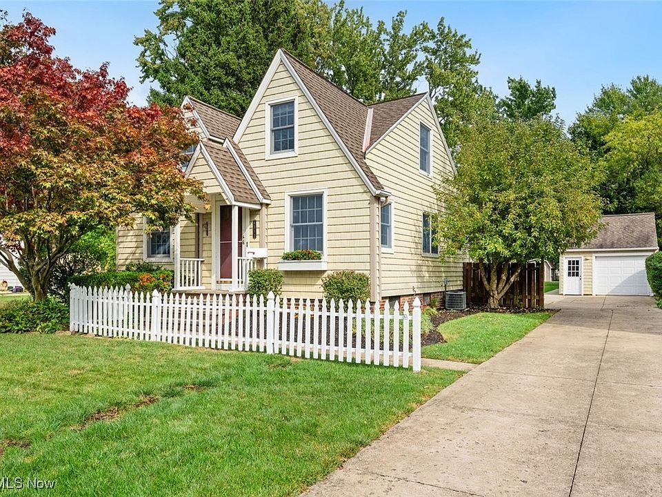1st image of 4313 W 229th St