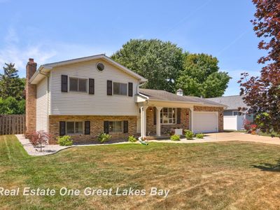 2389 Gatesboro Dr E, Saginaw, MI, 48603