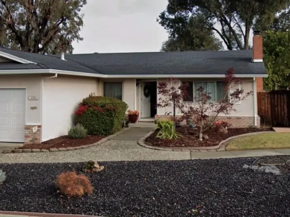119 Green Tree Dr, Vacaville, CA 95687