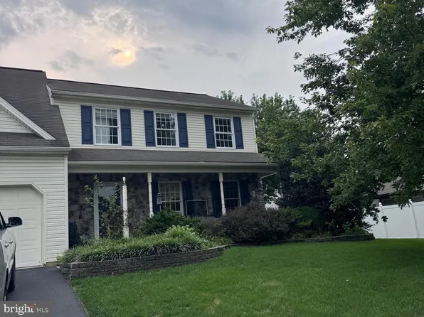 685 Coachman Ln #L-0029, Palmyra, PA 17078