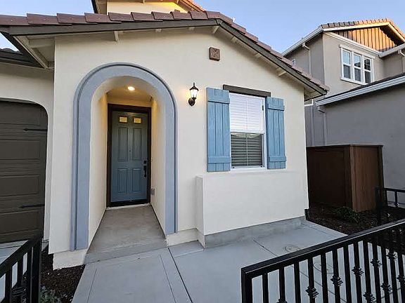 4th image of 1571 Swain Dr