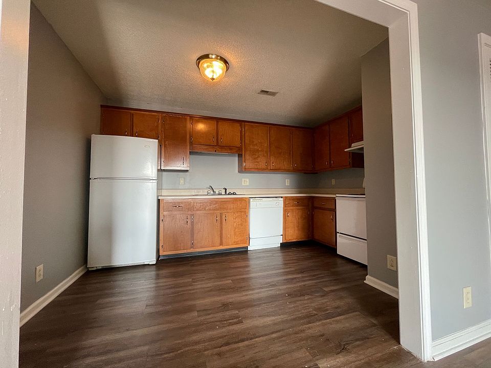 1st image of 143 Darlene Dr APT H