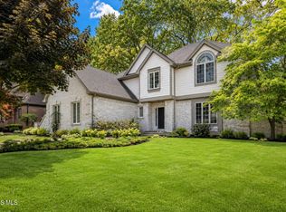 9114 Oak Valley Rd, Holland, OH 43528
